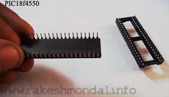 pic18f4550 microcontroller chip with a 40 pin base ,  www.rakeshmondal.info